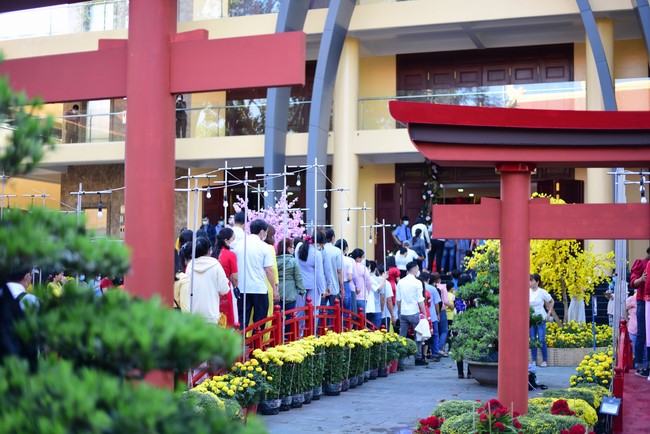 Chùm ảnh mồng một Tết Nhâm Dần